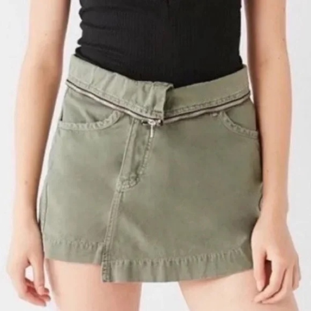 Urban Outfitters BDG Asymmetrical Fold Over Cargo Mini Skirt Green Size M